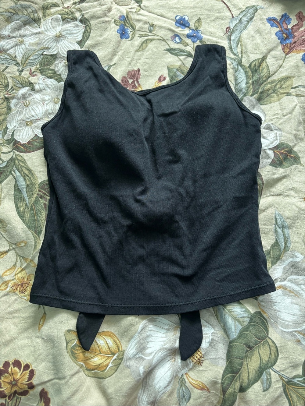 Black Tie-back Crop Tank Top - Picture 3 of 3